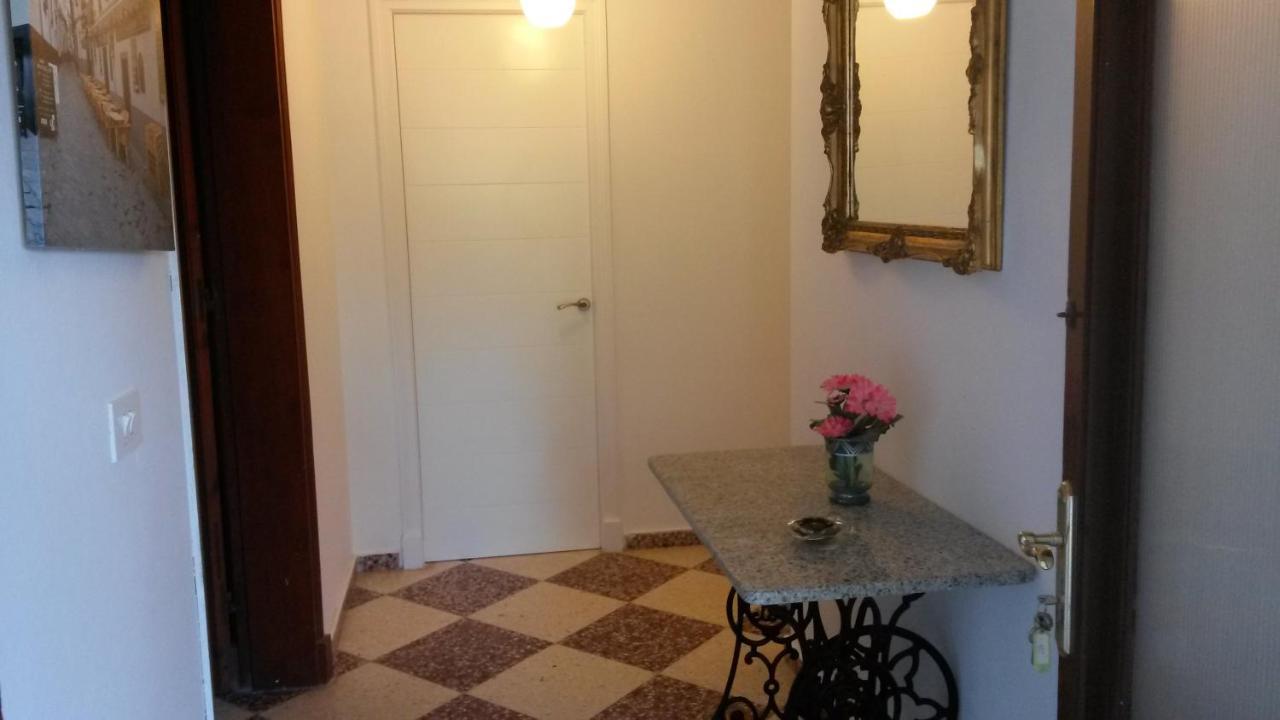 Las Belisas - Apartamentos Arenal d'en Castell Habitación foto